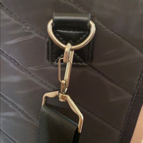 Adrienne Vittadini XLarge duffle Bag NWT - Picture 8 of 14